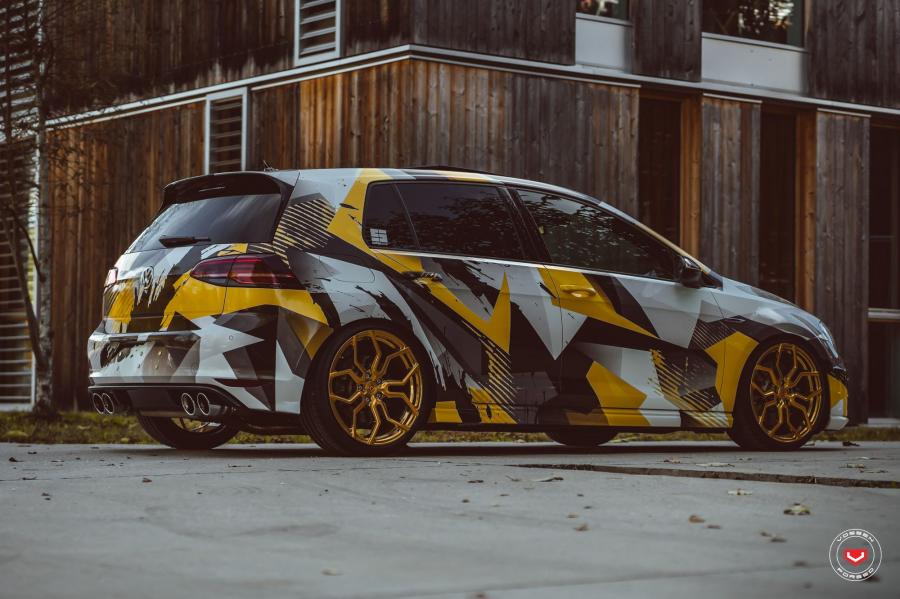  Volkswagen Golf R on Vossen Wheels (HC-3) 2017 года  (фото 3 из 36)